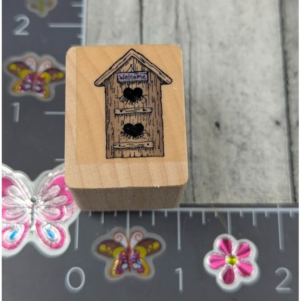 Hero Arts Welcome Birdhouse Hearts Rubber Stamp Wood #L51